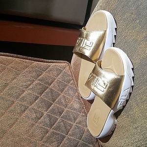 fila platform slides